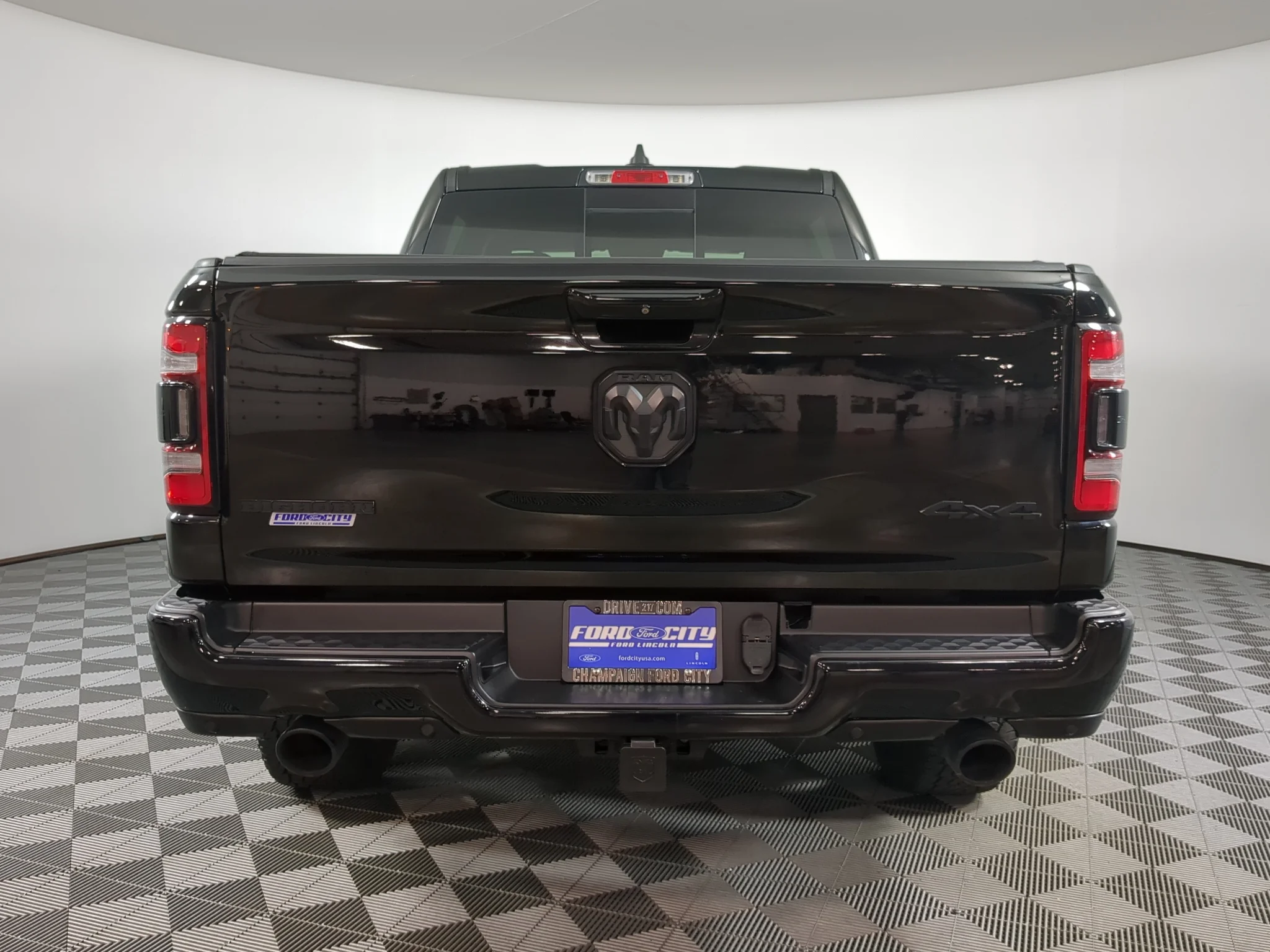 Used 2019 Black Ram Big Horn/Lone Star image 8