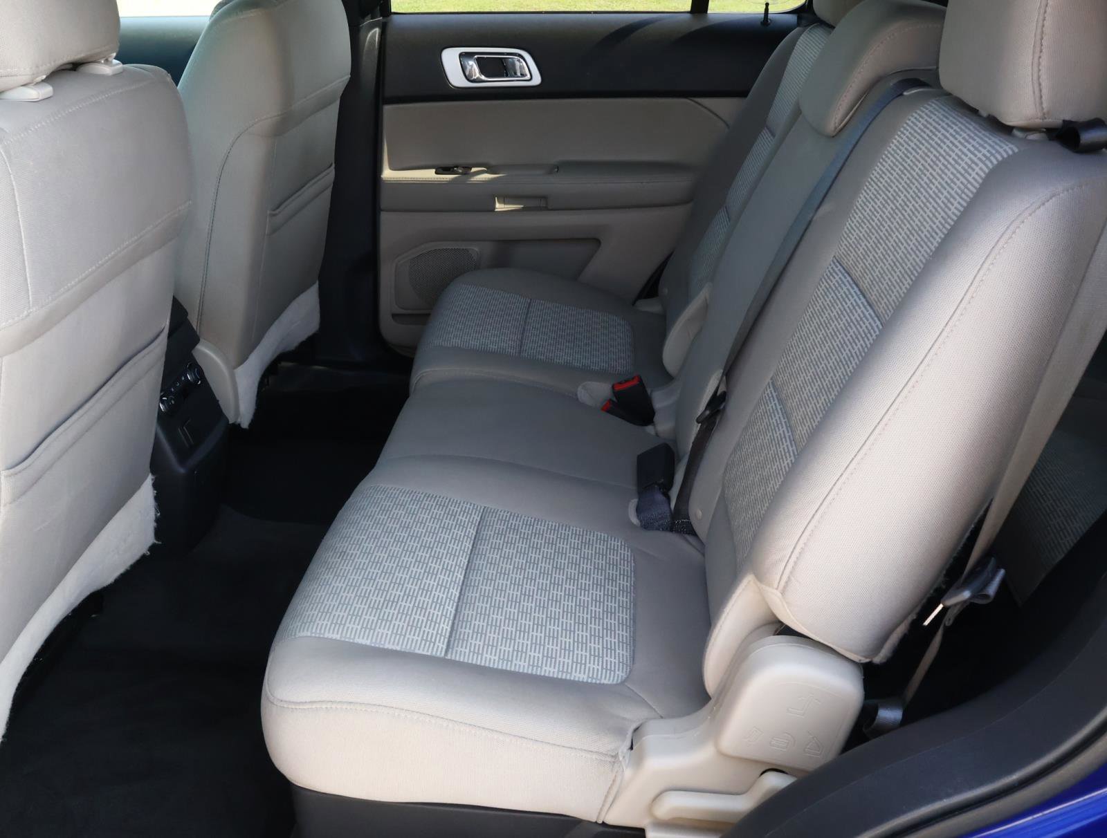 2013 Ford Explorer XLT - Photo 19