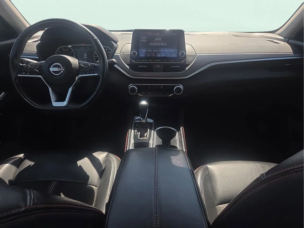 Used 2024  Nissan 2.5 SR image 9