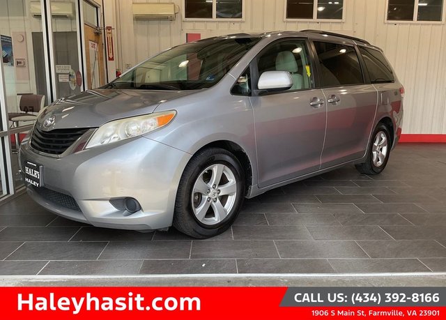 2011 Toyota Sienna LE