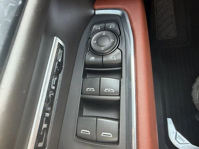 Used 2024 White GMC Denali Ultimate image 34