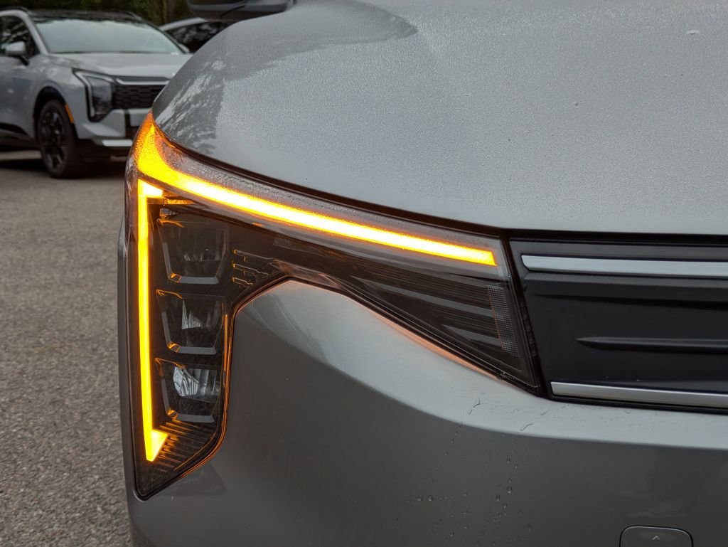 New 2025 Steel Gray Kia LXS image 9