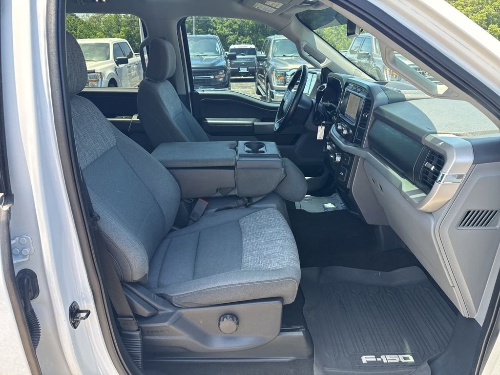 Used 2022 White Ford XLT image 9