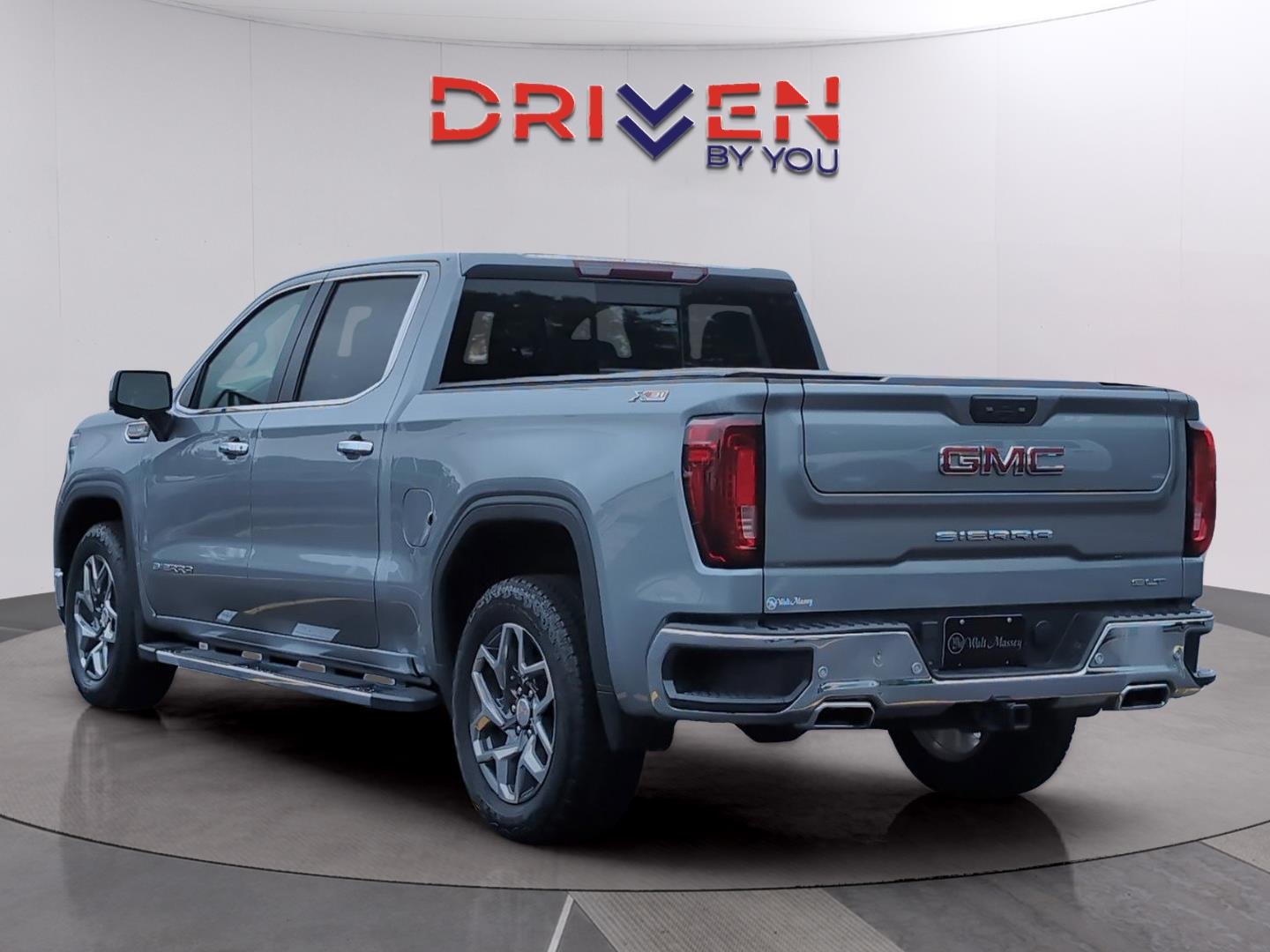 Used 2024 Sterling Metallic GMC SLT image 3
