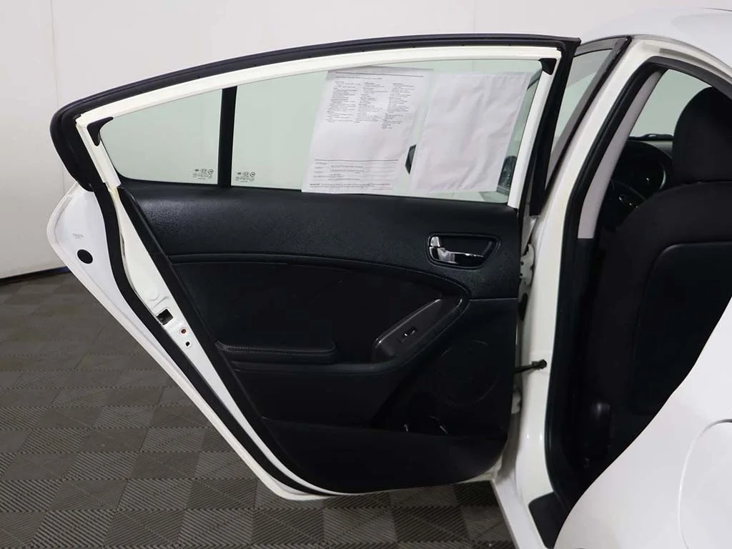Used 2016 White Kia LX image 14