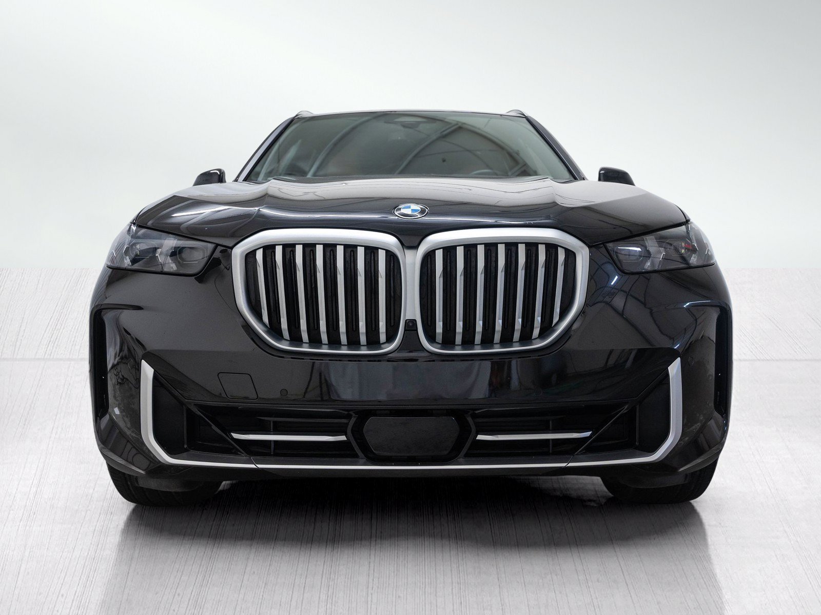 Used 2024 BMW X5 40i with VIN 5UX23EU09R9U56027 for sale in Kansas City