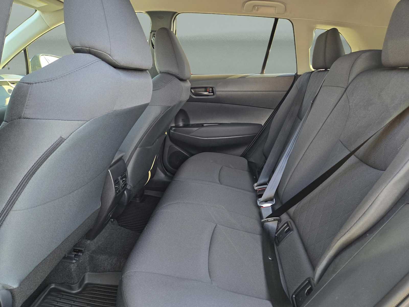 2026 Toyota Corolla Cross LE - Photo 12