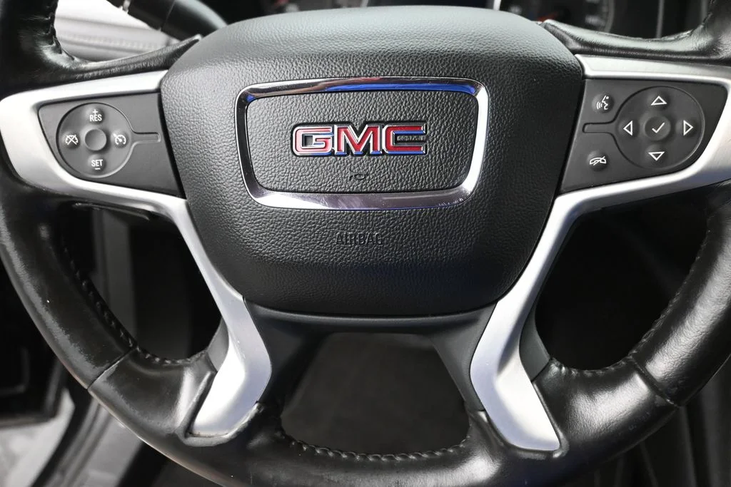 Used 2020 Black GMC SLT image 17
