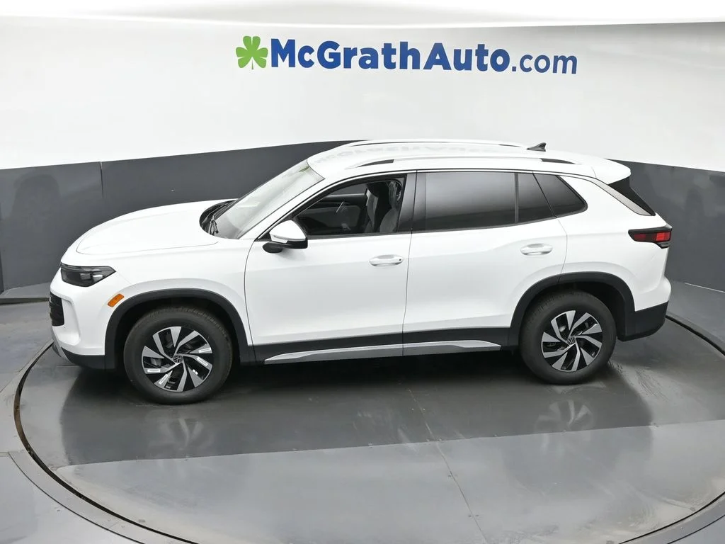 New 2026 Pure White Volkswagen 2.0T S image 17