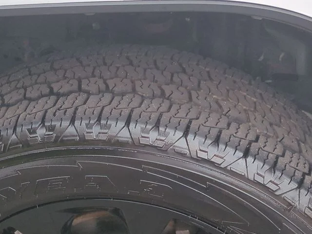 Used 2021 White Jeep Overland image 20