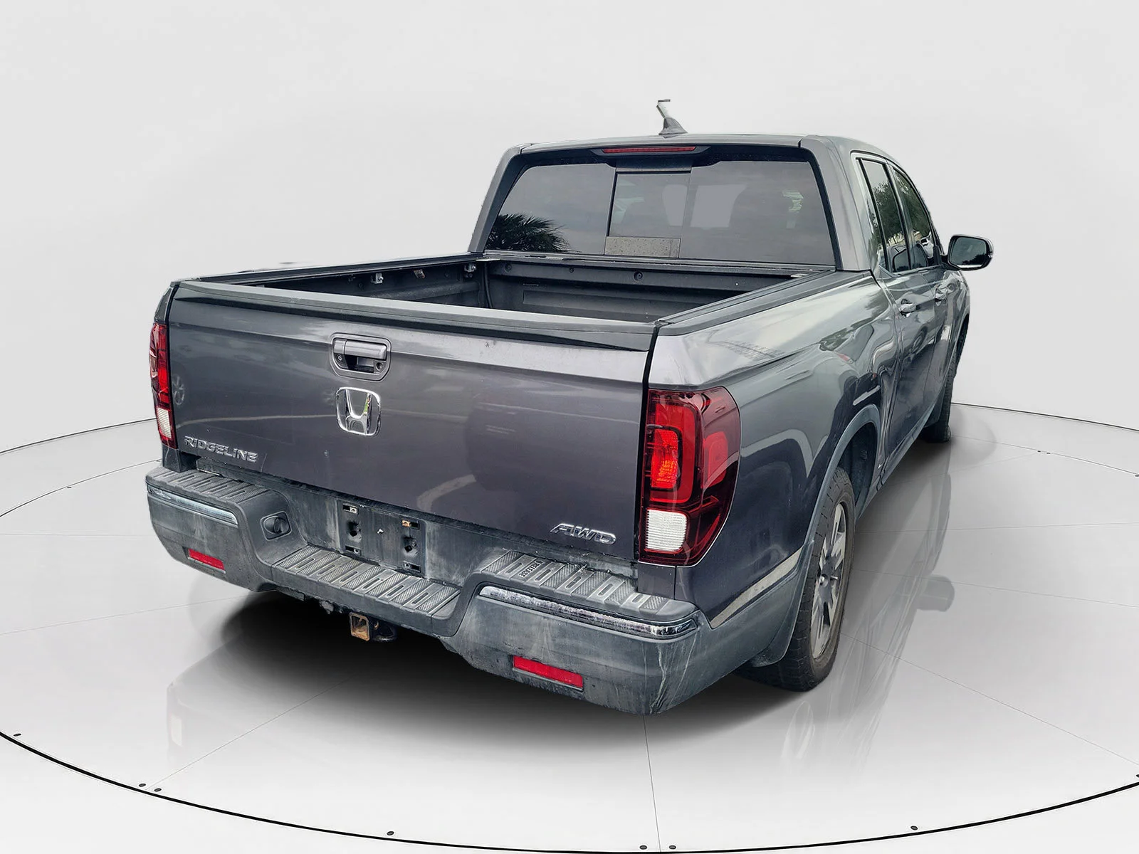 Used 2019 Modern Steel Metallic Honda RTL image 4