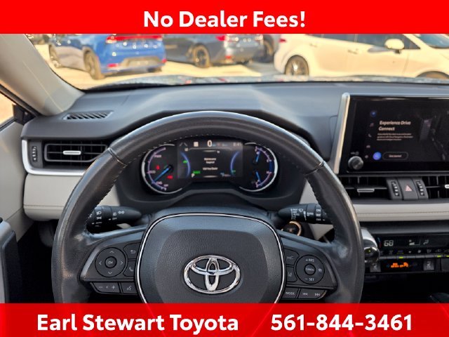 Certified Used 2024  Toyota XLE Premium image 7