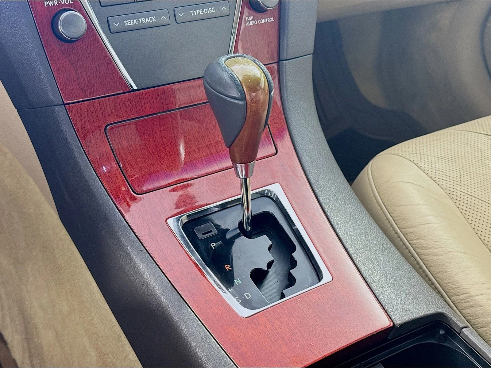 Used 2009 Beige Lexus 350 image 10