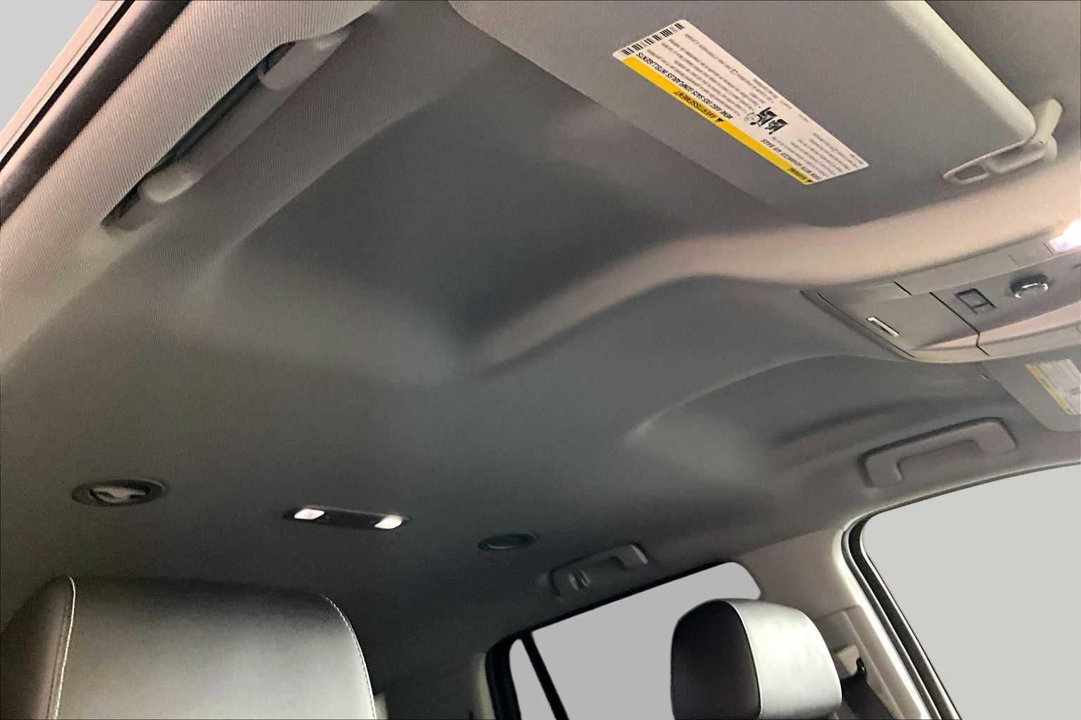 Used 2017 SILVER ICE METALLIC Chevrolet LT image 14