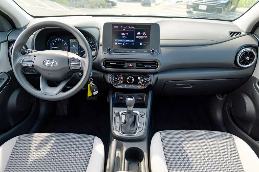 Used 2023 Abyss Black Pearl Hyundai SE image 38