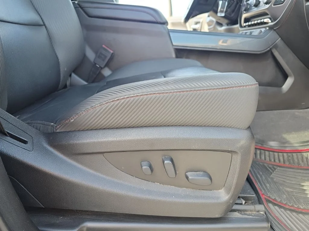 Used 2019 Black GMC SLT image 22