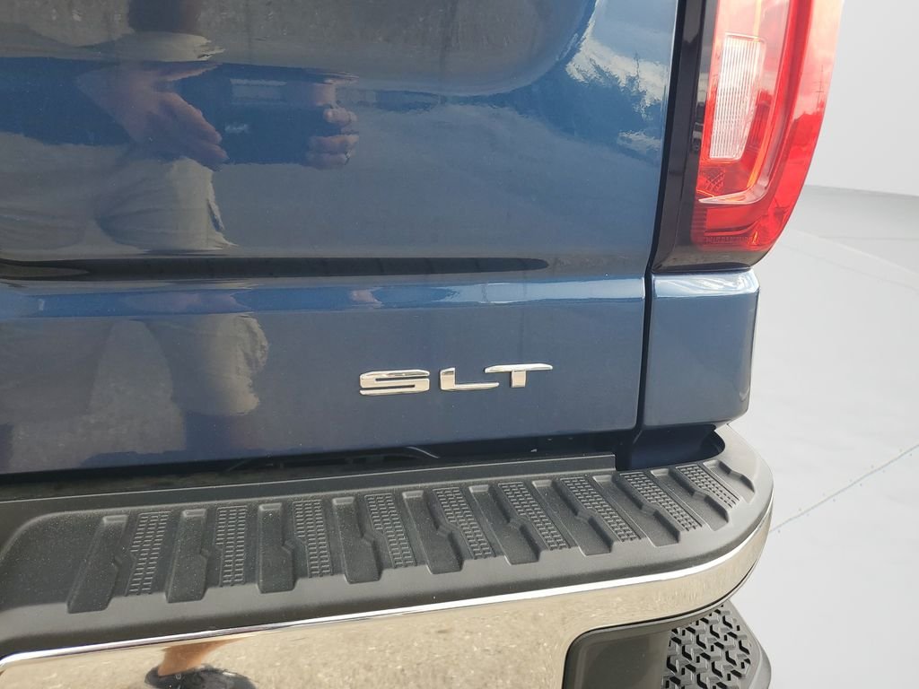 Used 2022 Blue GMC SLT image 6