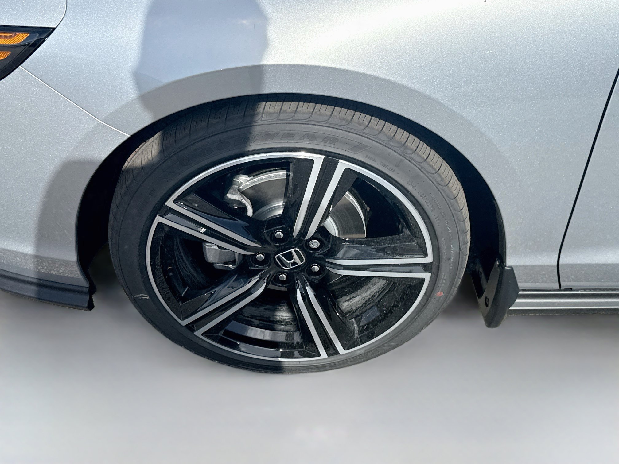 New 2026 Solar Silver Metallic Honda SE image 26
