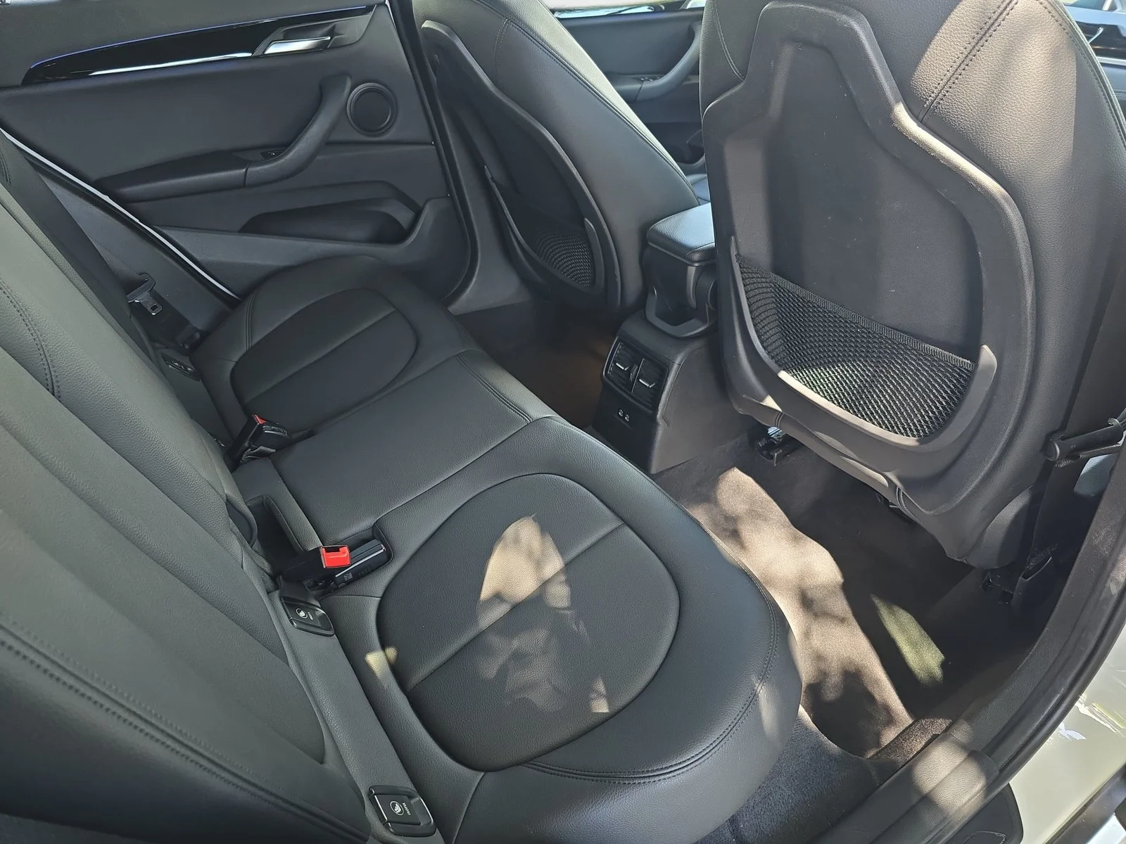 Used 2020 White BMW xDrive28i image 12