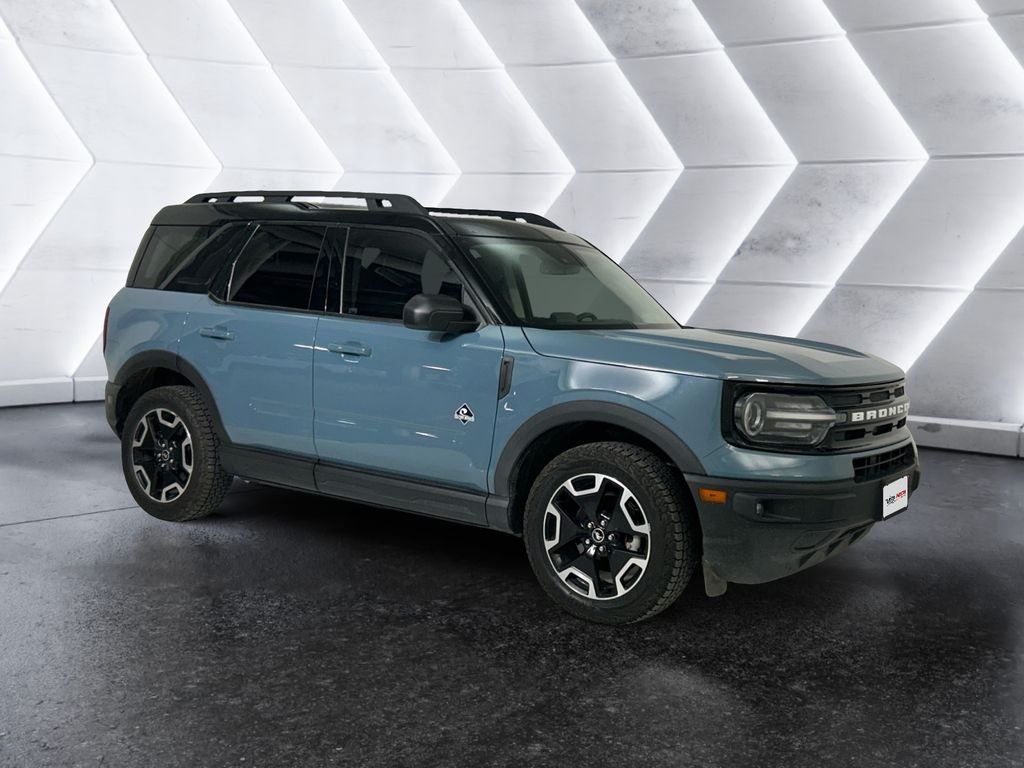 Used 2023  Ford Outer Banks image 1