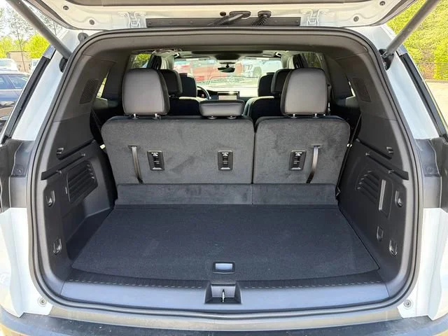 Used 2026 Summit White GMC Elevation image 18