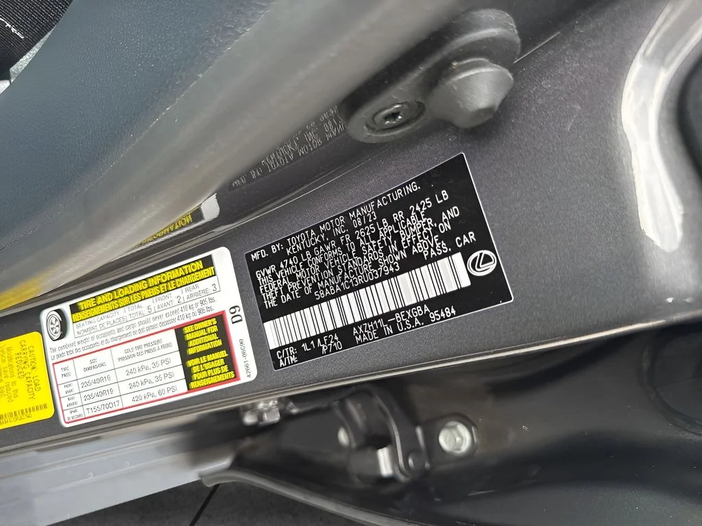 Used 2024 Gray Lexus 300h F SPORT Handling image 37