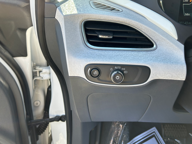 Used 2020 White Chevrolet LT image 24