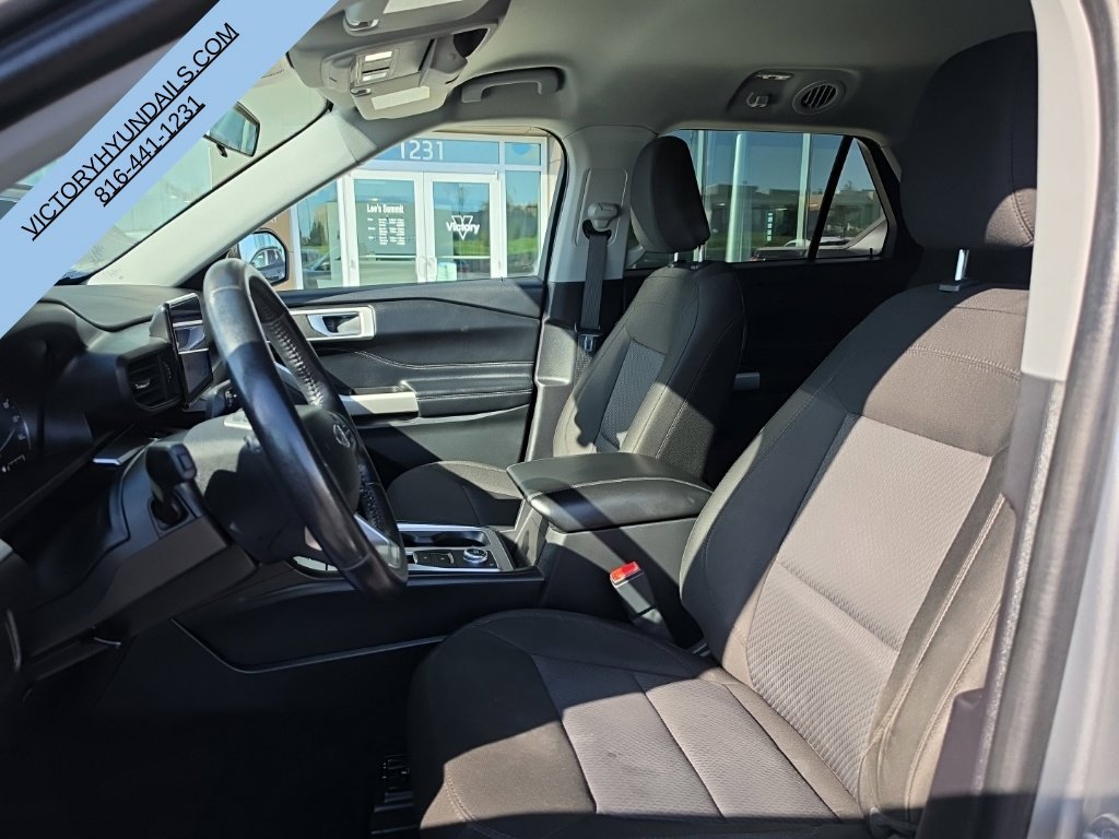 Used 2022 Silver Ford XLT image 11