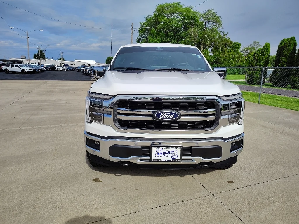 Used 2025 Star White Ford LARIAT image 9
