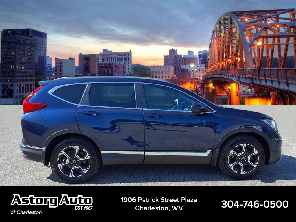 Used 2018 Obsidian Blue Pearl Honda Touring image 2
