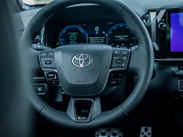 New 2026 Heavy Metal with Midnight Black Metallic roof Toyota XSE image 28