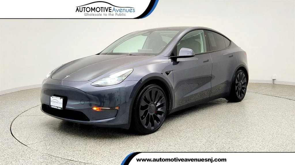 2023 Tesla Model Y's photo