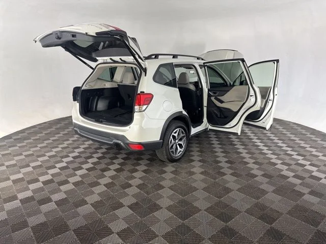 Used 2024 White Subaru Premium image 16