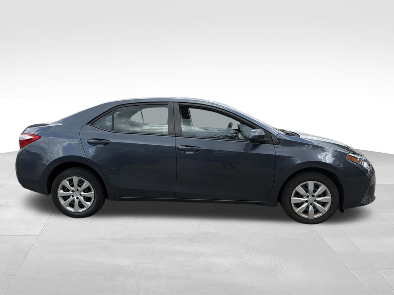Used 2015 Gray Toyota LE ECO Premium image 3