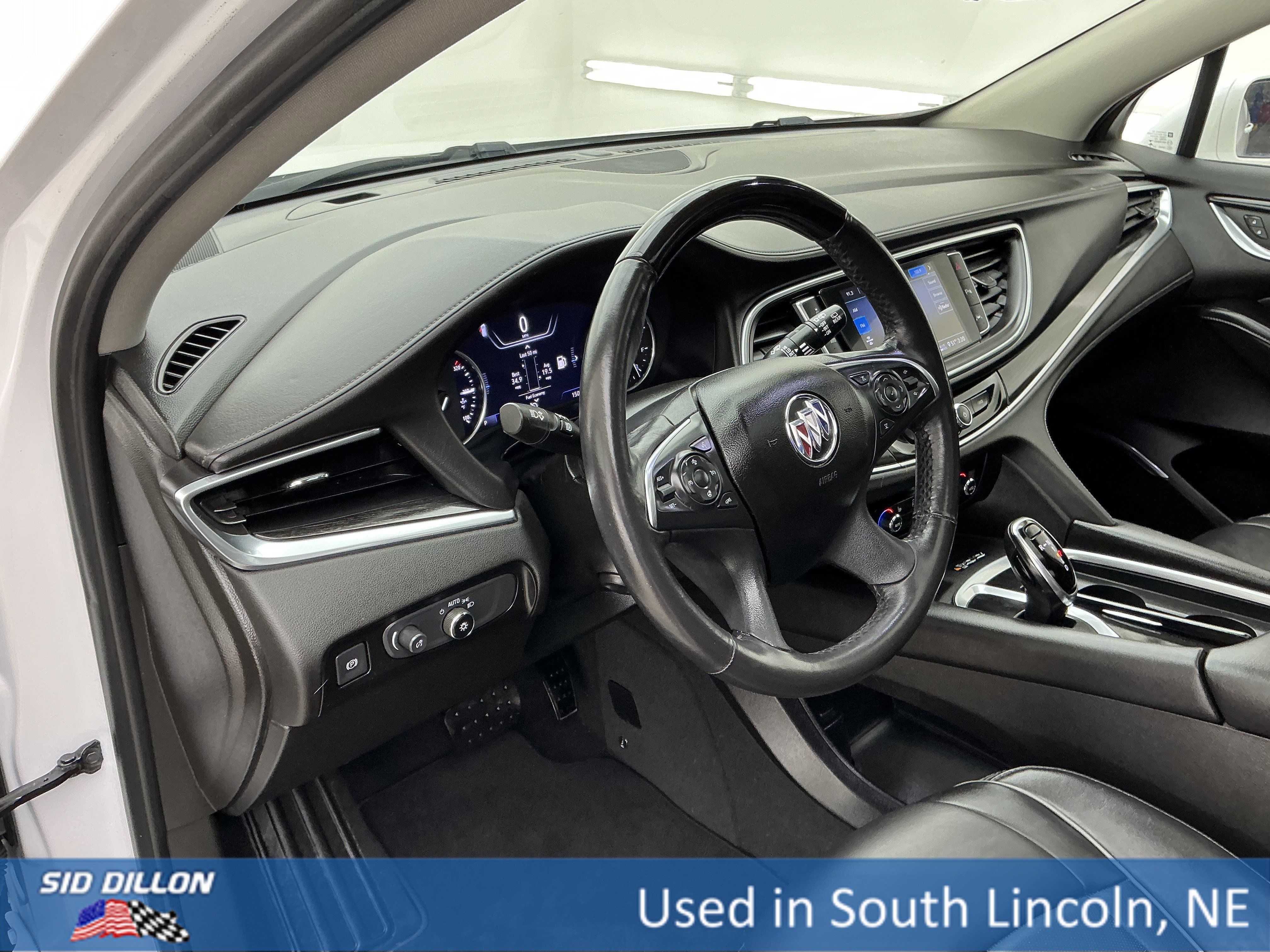 Used 2020 White Frost Tricoat Buick Avenir image 13