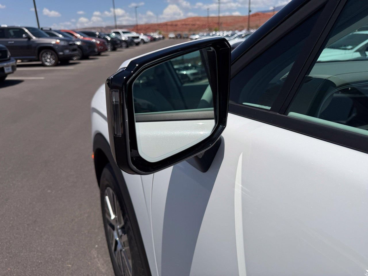 New 2026 White Hyundai SEL Premium image 17