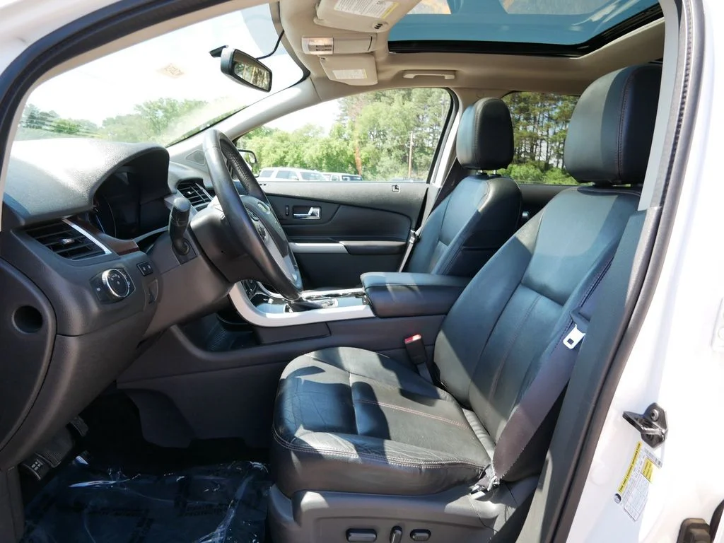 Used 2014 White Ford Limited image 15