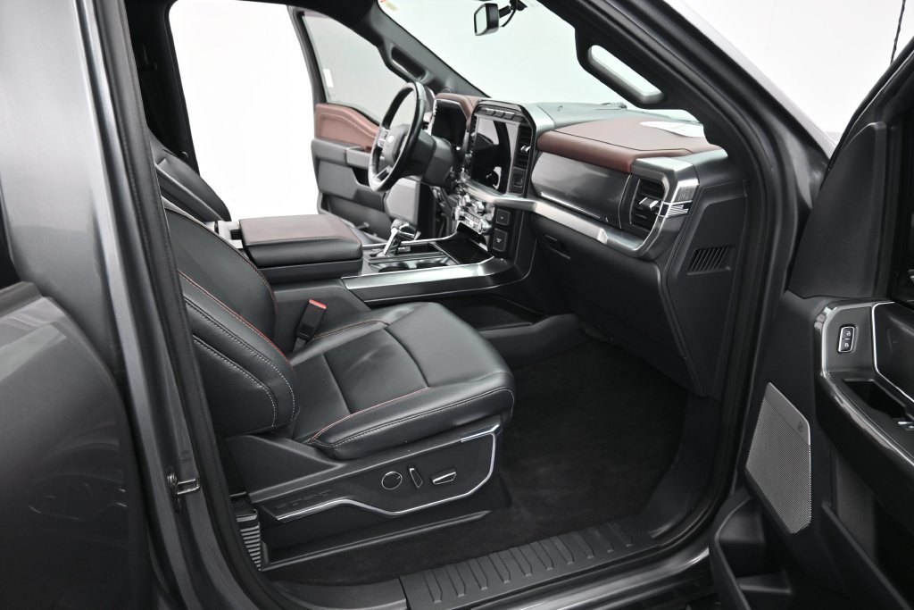 Used 2023 Gray Metallic Ford Lariat image 36