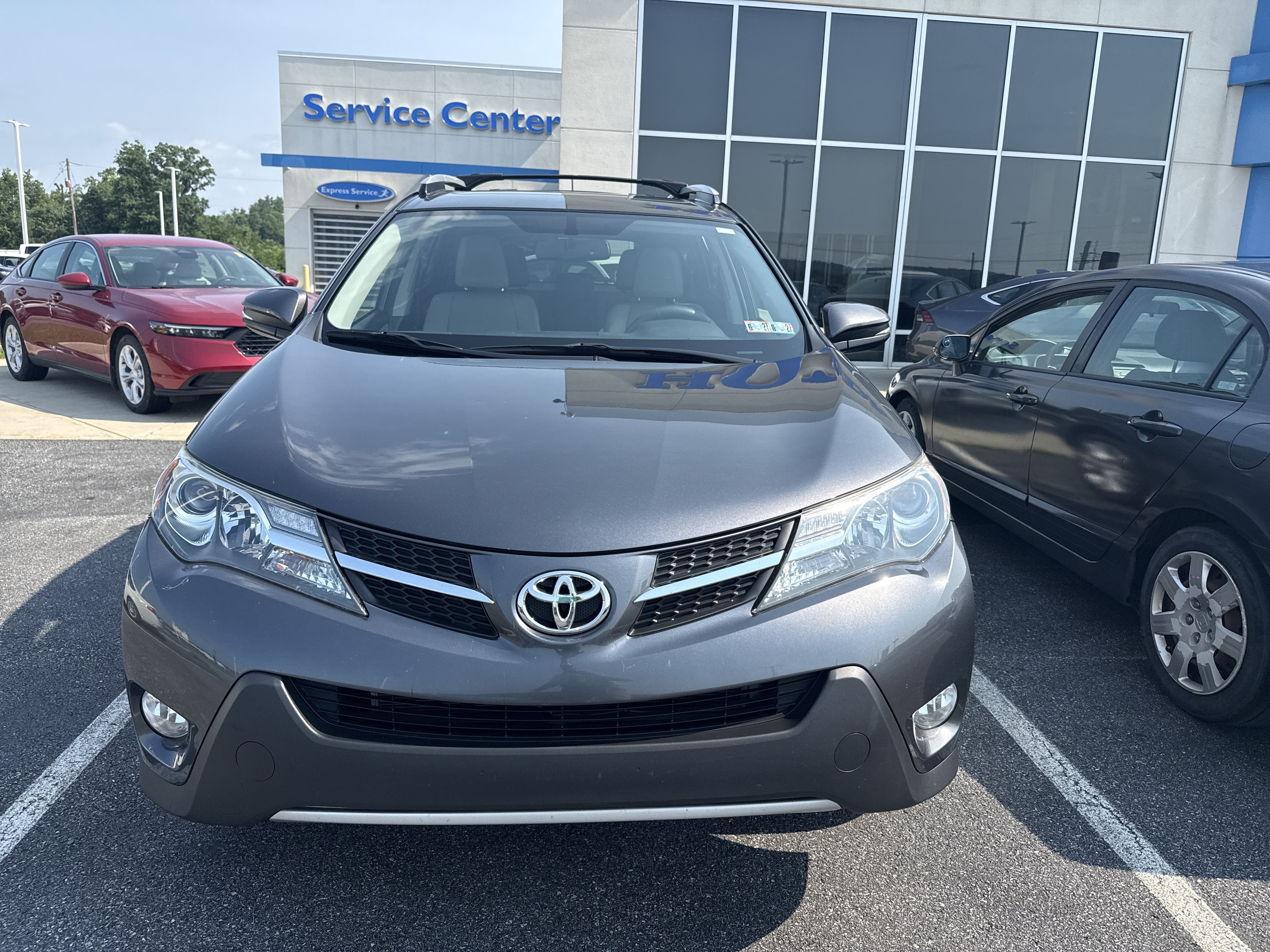 Used 2015 Magnetic Gray Metallic Toyota Limited image 8