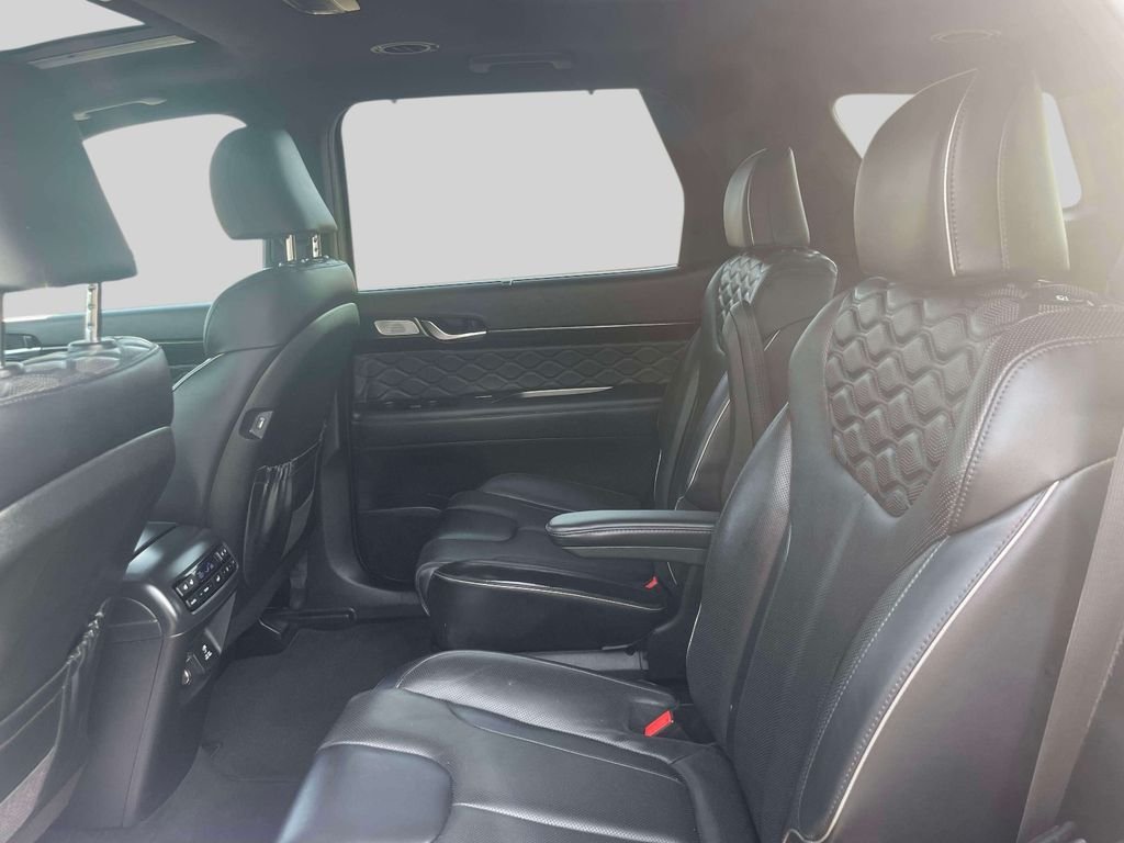 Used 2020 Green Hyundai Limited image 12