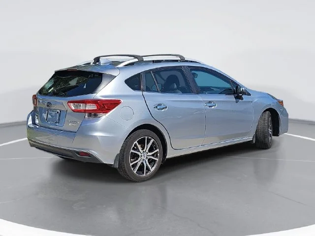 Used 2017 Silver Subaru 2.0i Limited image 3