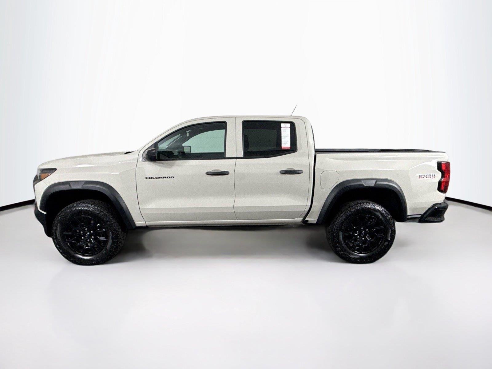 Used 2026 White Sands Chevrolet 4WD Trail Boss image 13