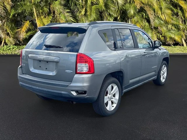 Used 2013 Gray Jeep Latitude image 4