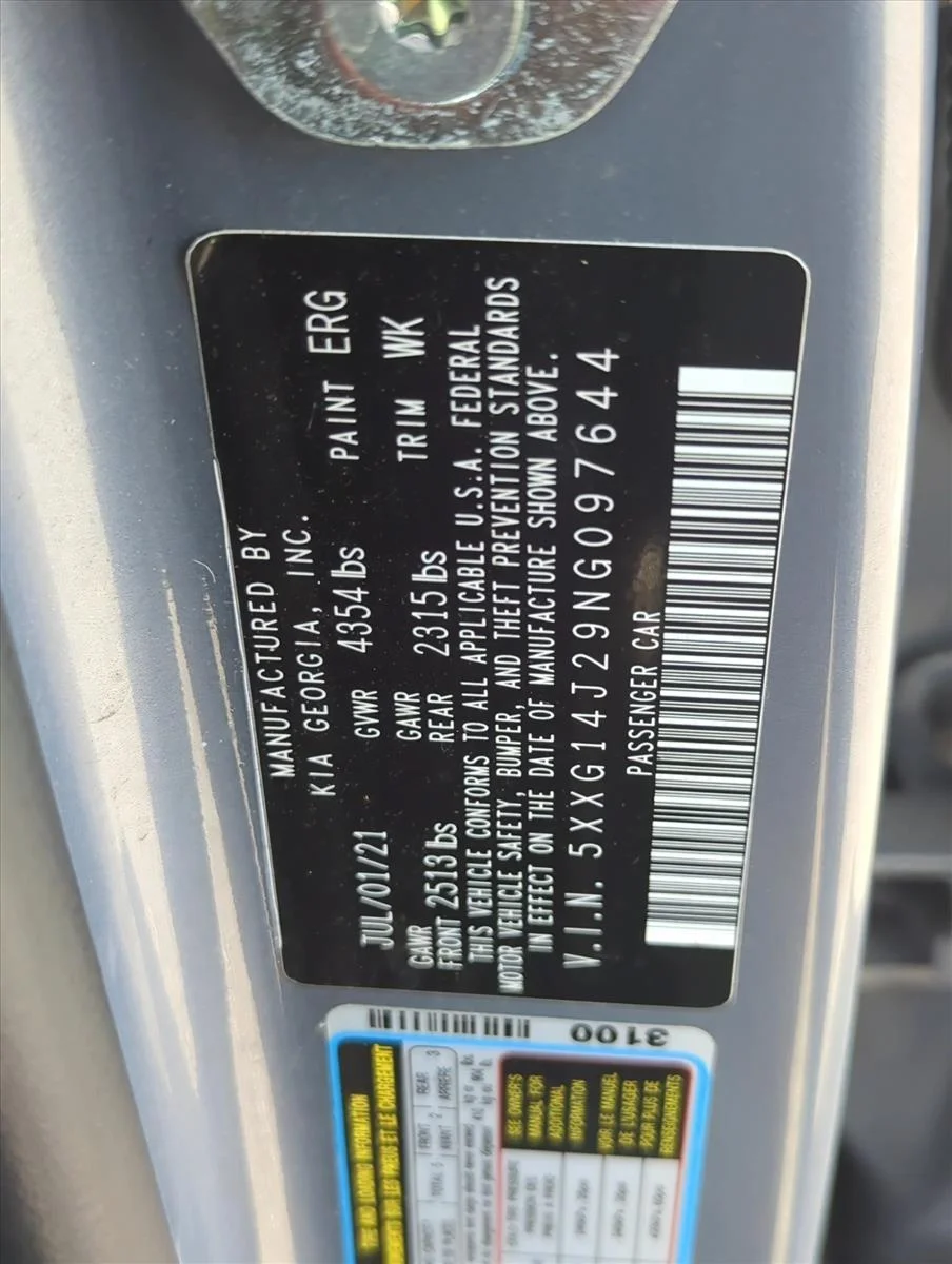 Used 2022 Everlasting Silver Kia LXS image 25