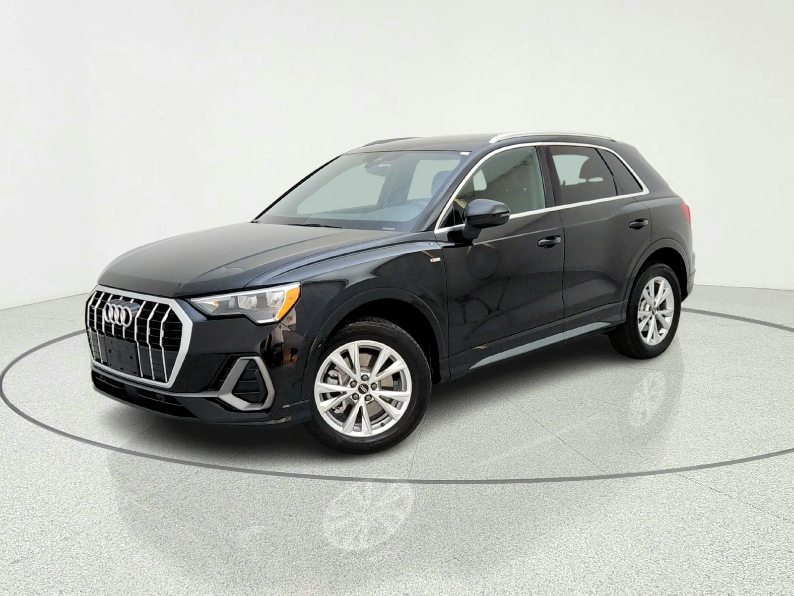 2022 Audi Q3 45 TFSI S Line Premium quattro's photo