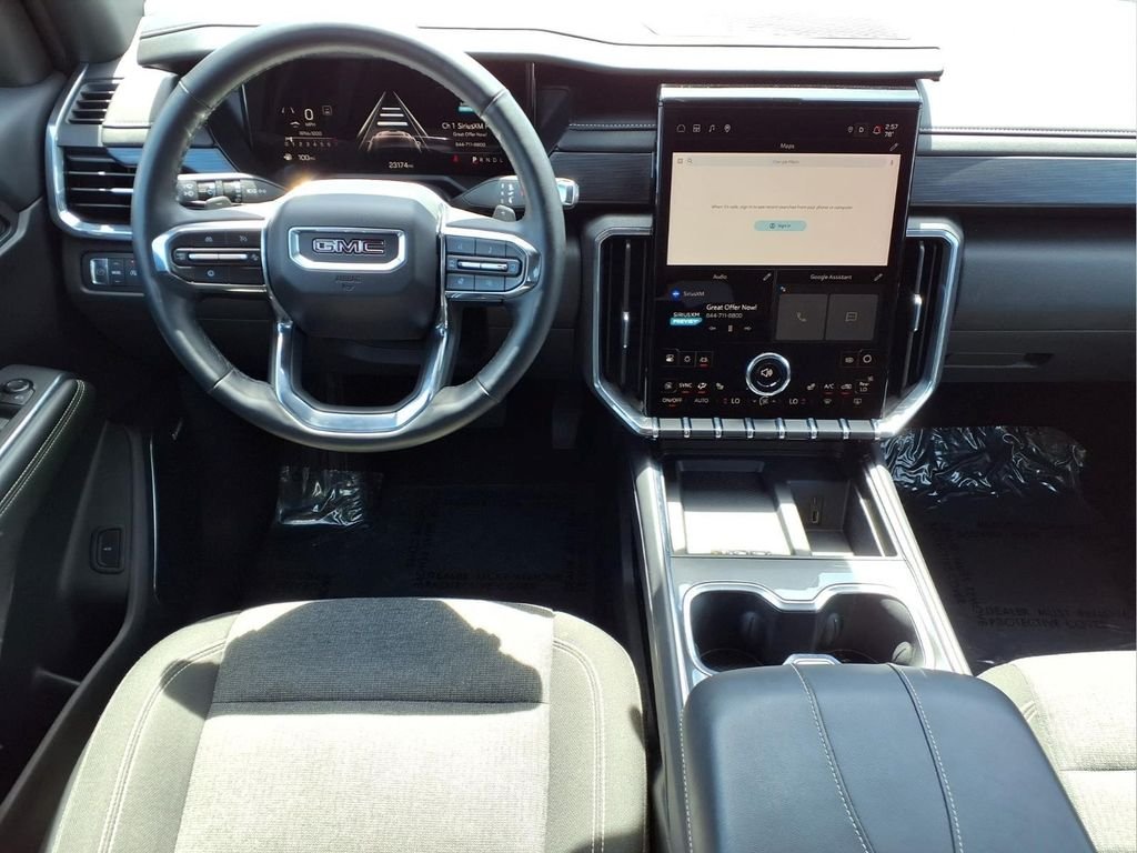 Used 2025 Summit White GMC Elevation image 9