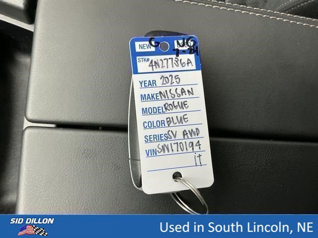Used 2025 Deep Ocean Blue Pearl Nissan SV image 8