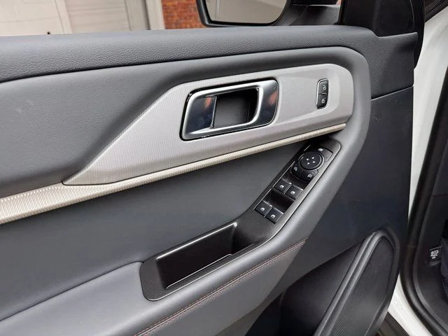 New 2026 Star White Metallic Tri-Coat Ford Active image 11
