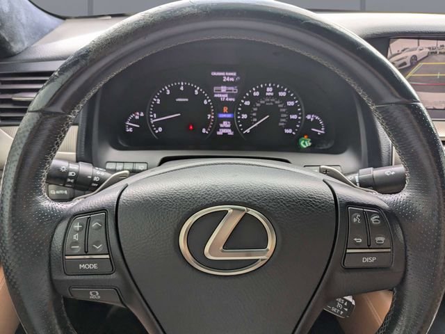 Used 2016 White Lexus 460 image 28