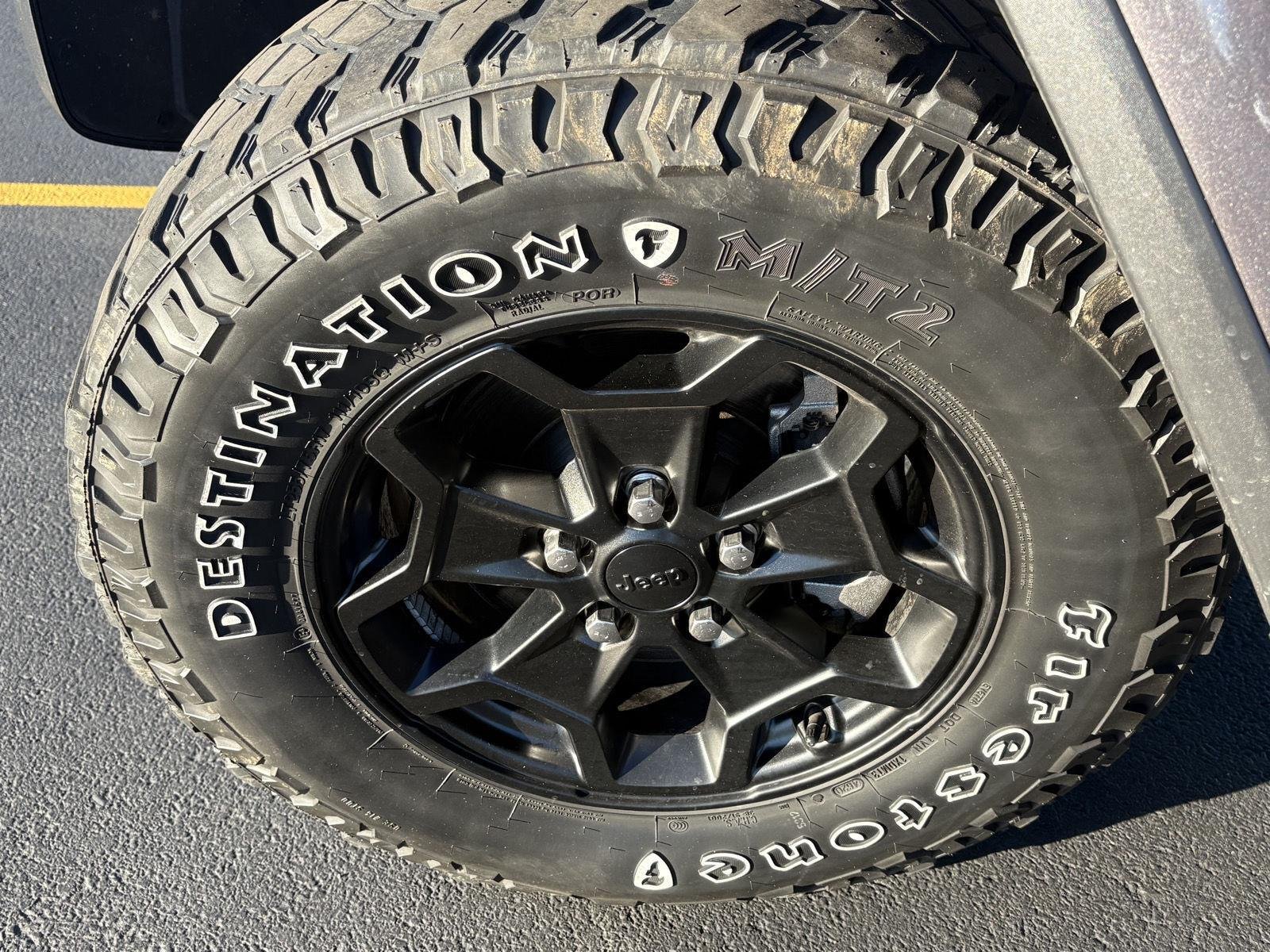 Used 2021 Granite Crystal Metallic Clearcoat Jeep Willys image 20